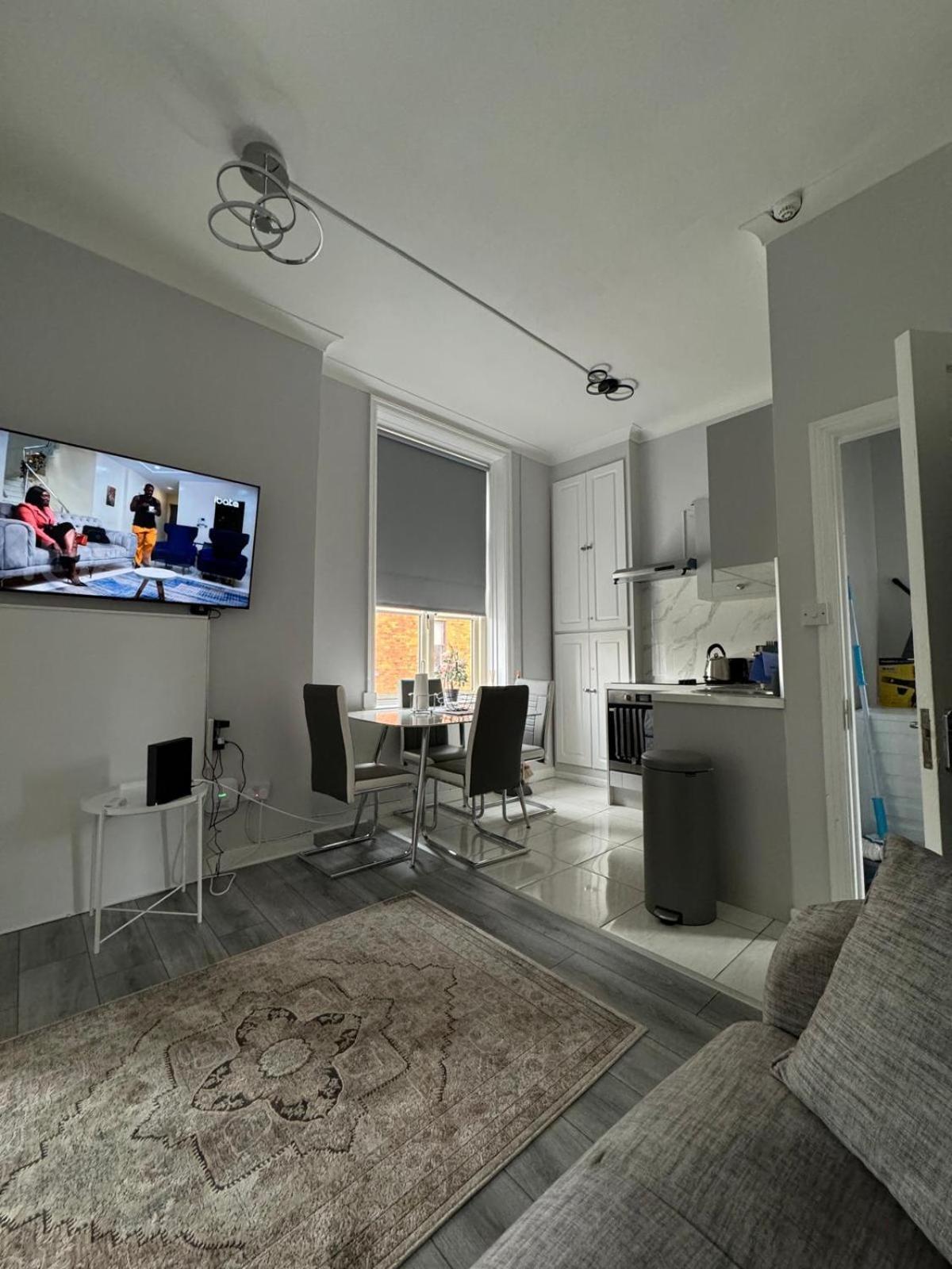 Modern 2-Bedroom Apartment-Dublin City מראה חיצוני תמונה